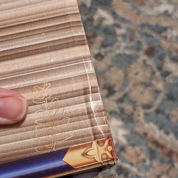 Disney's D23 Exclusive Queen of Hearts plush doll New in box - Picture 7 of 8